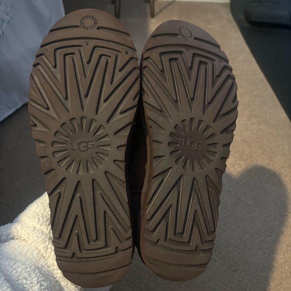 Ugg Ultra Mini in Burnt Cedar - Picture 5 of 7